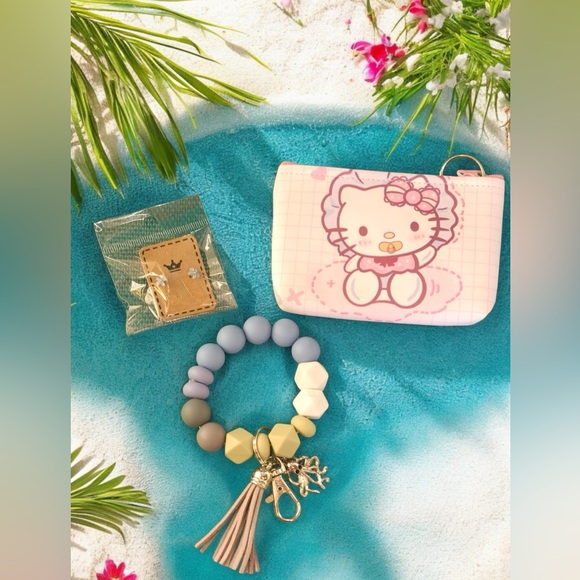 Hello Kitty Pouch, Earrings & Silicone Bracelet - Picture 2 of 2